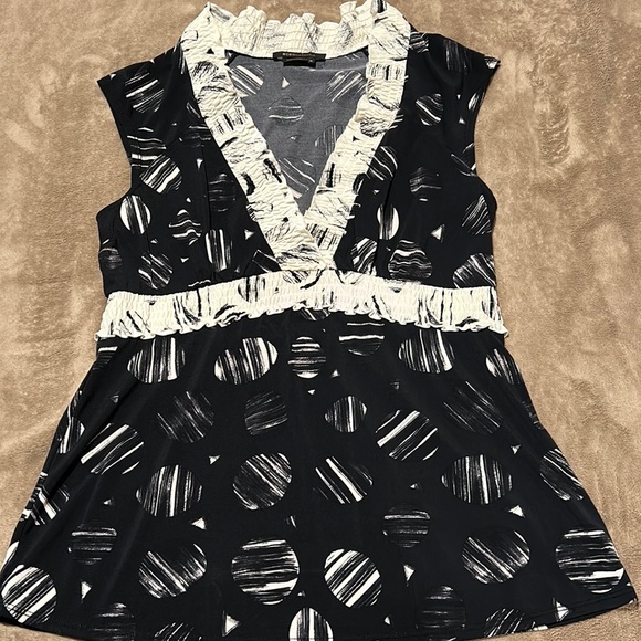 BCBGMaxAzria V- Nech Top - Picture 1 of 8